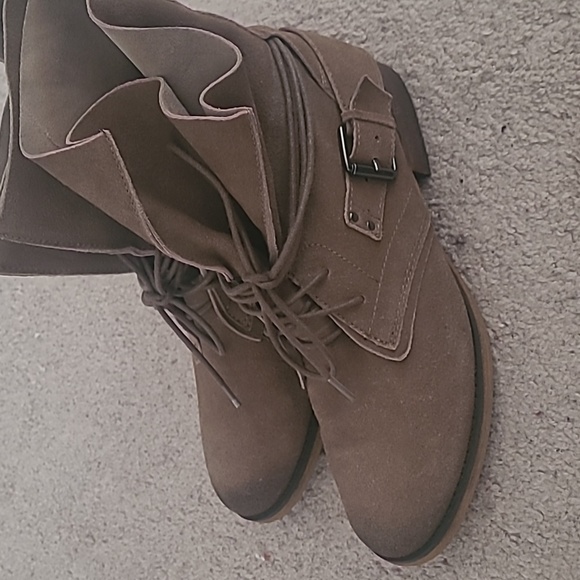 Boots - Picture 2 of 2